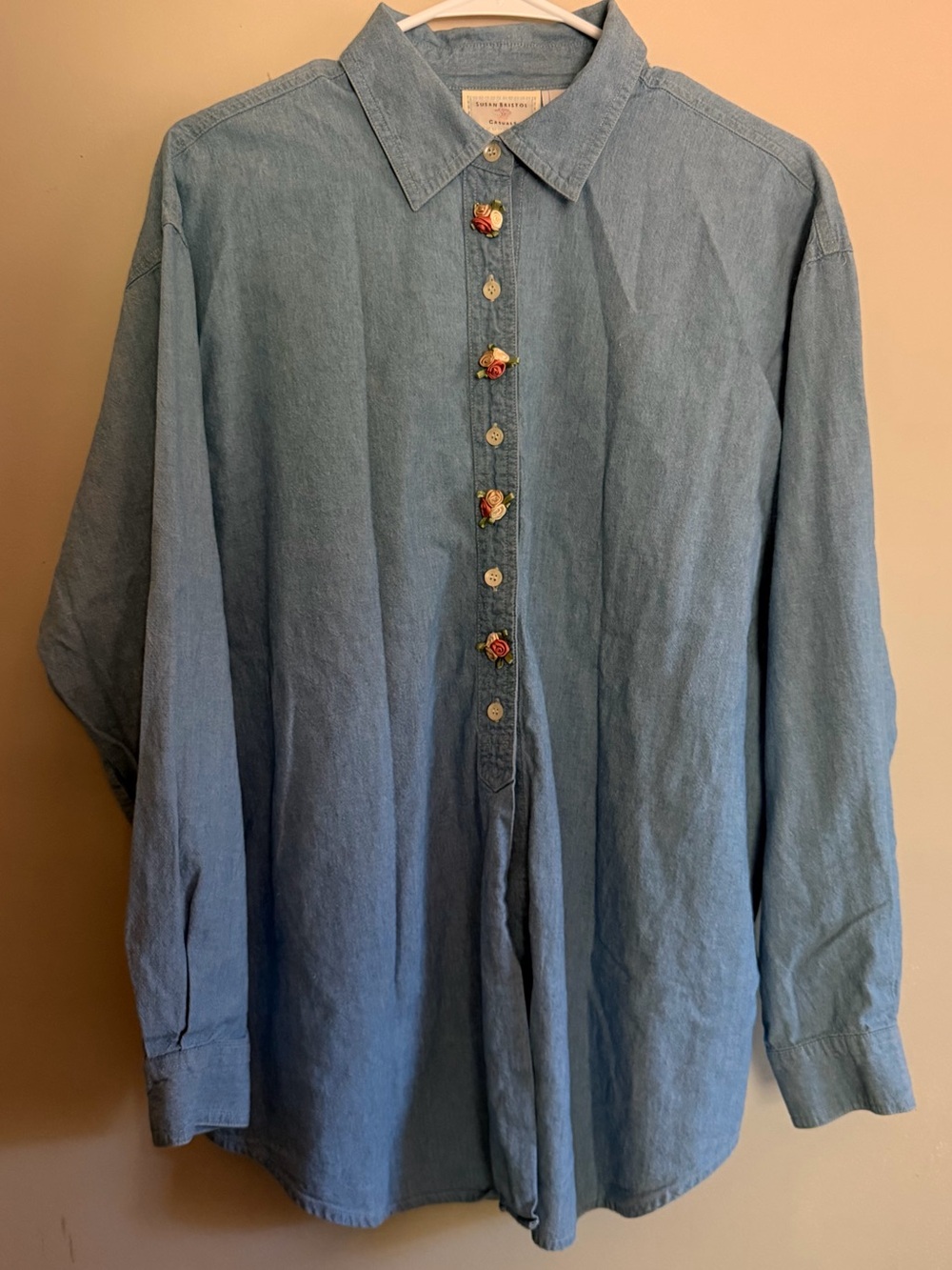 Susan Bristol Light Blue Denim Button-Down Shirt with Floral Accent Buttons L